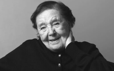 [EXPOSITION] « FÉMINITÉS » : quand l’âge devient une œuvre, et la féminité, un cri doux et puissant