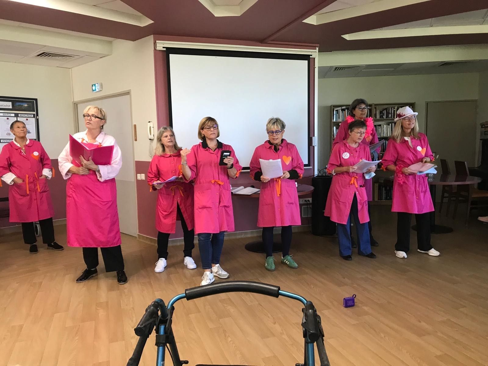 chorale Les Blouses Roses à l'EHPAD Les Amandines chorale Les Blouses Roses à l'EHPAD Les Amandines