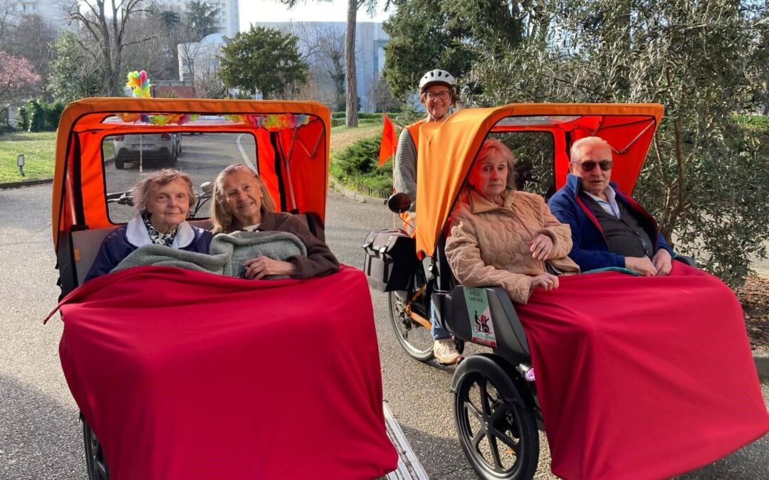 Le vélo, un levier de lien et de liberté pour les personnes âgées à la résidence Les Amandines